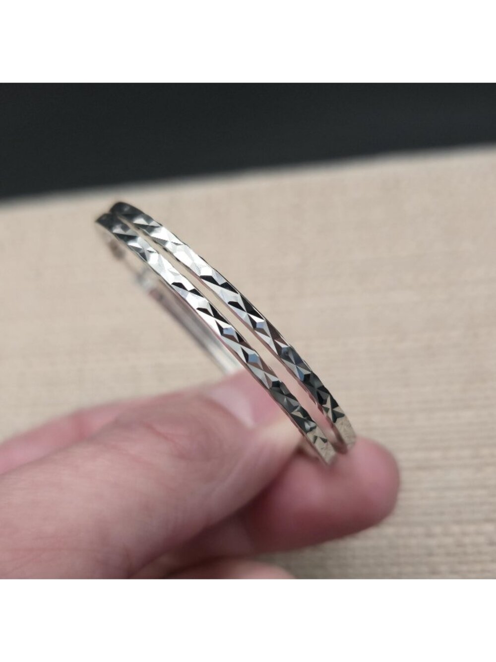 Sterling Silver Large Textured Diamond Cut Hoop Earrings B1361 - Picture 4 of 7